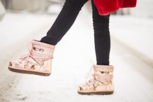 Read more about the article Best Snow Boots for Girls